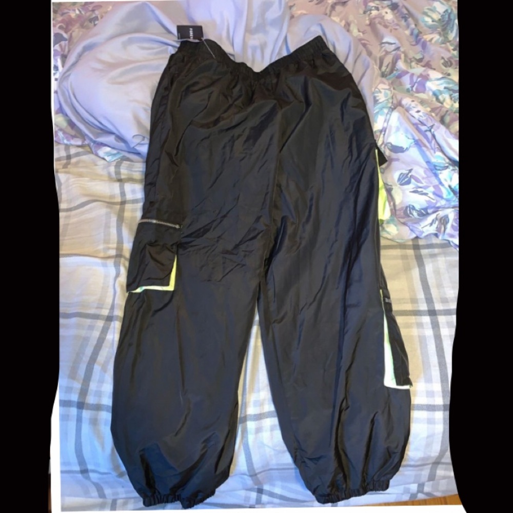 Brand new with tag Never worn forever 21 black Cargo joggers.